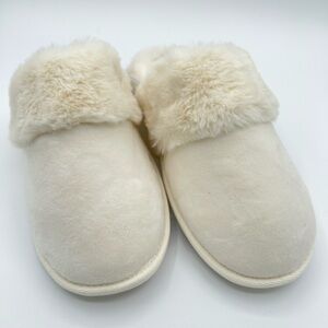 Cream Cozy Slippers NWT